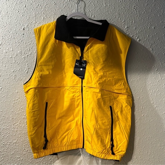 3pc medium Port Authority®  Reversible Terra-Tek™ Nylon and Fleece Vests - Picture 6 of 11